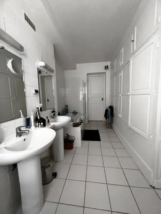 Amazing Flat Senat