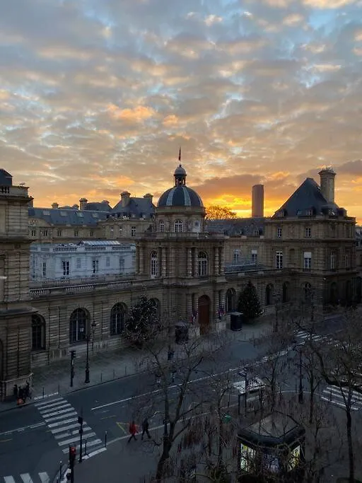 Apartment Amazing Flat Senat Paris